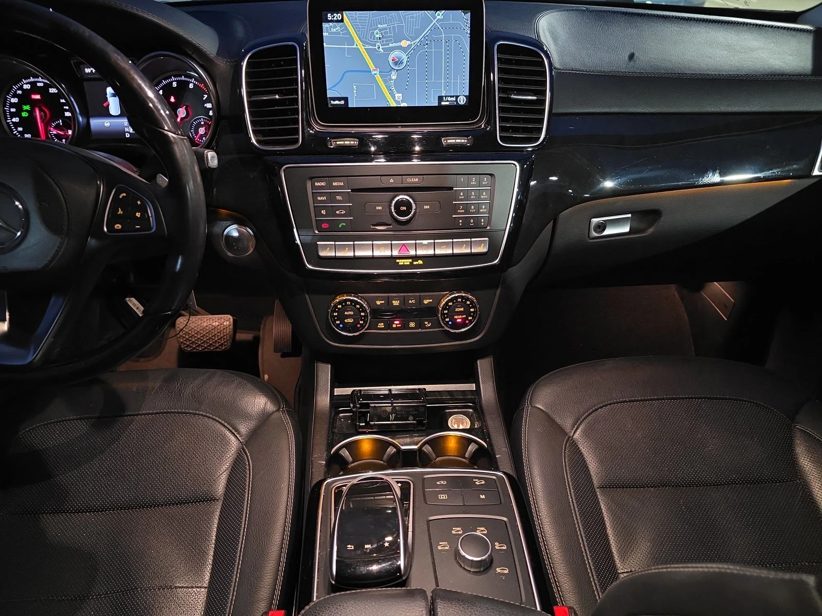 Mercedes-Benz GLS 500 AMG* HARMAN* 7МЕСТА* МАСАЖ* ДИСТРОНИК* ОБДУХ* LANE - изображение 9