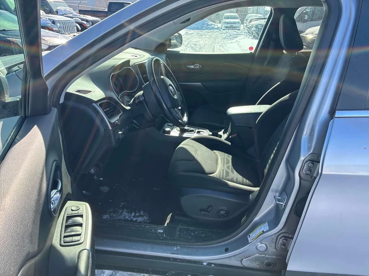 Jeep Cherokee * North * CARFAX * ЦЕНА ДО БГ - изображение 6