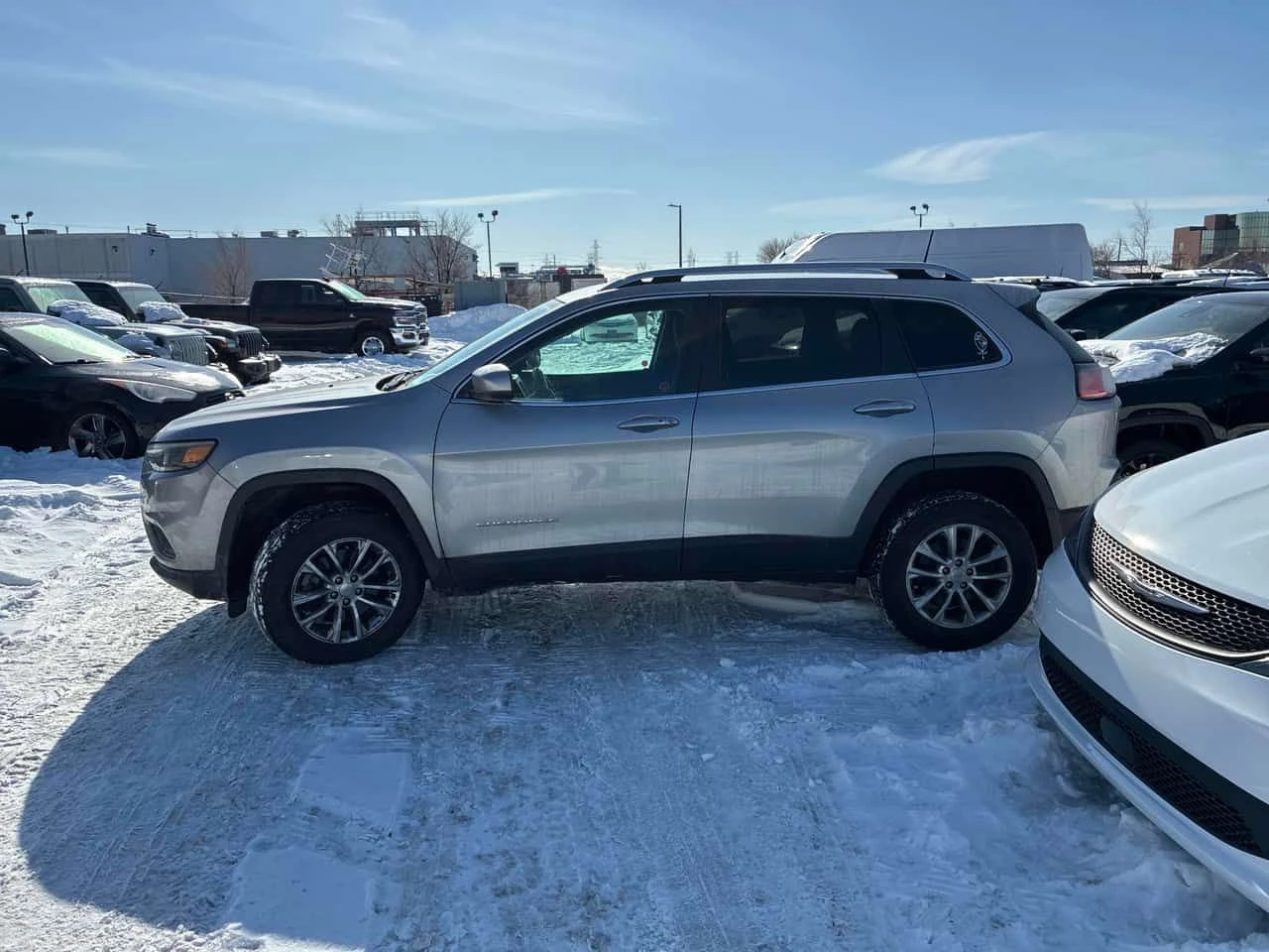 Jeep Cherokee * North * CARFAX * ЦЕНА ДО БГ - изображение 3