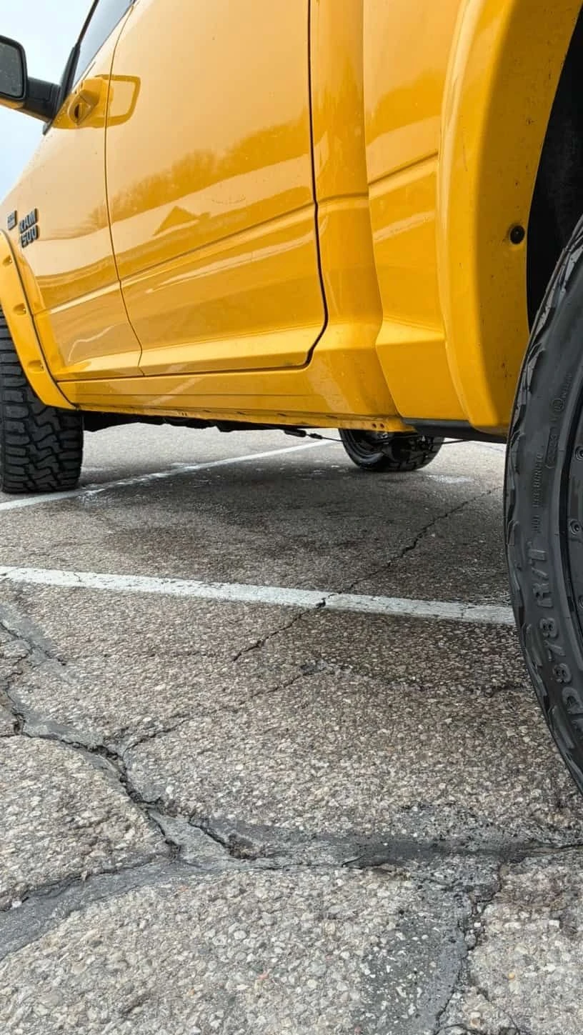 Dodge RAM 1500 * Sport * BUMBLEBEE* ПАНО* ПОДГРЕВ* KEYLESS* , снимка 11 - Автомобили и джипове - 53992325