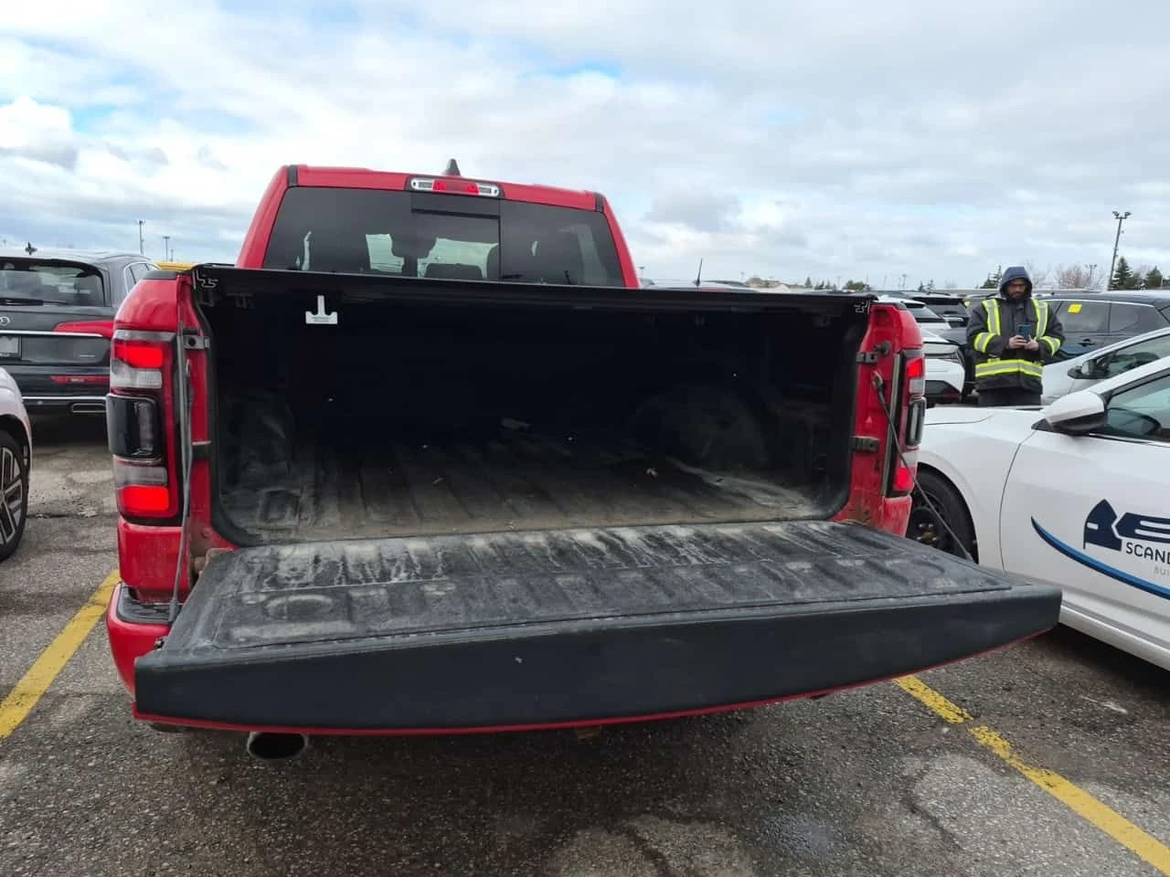 Dodge RAM 1500 * SPORT CREW CAB SHORT BED * NAVI* , снимка 14 - Автомобили и джипове - 54078739