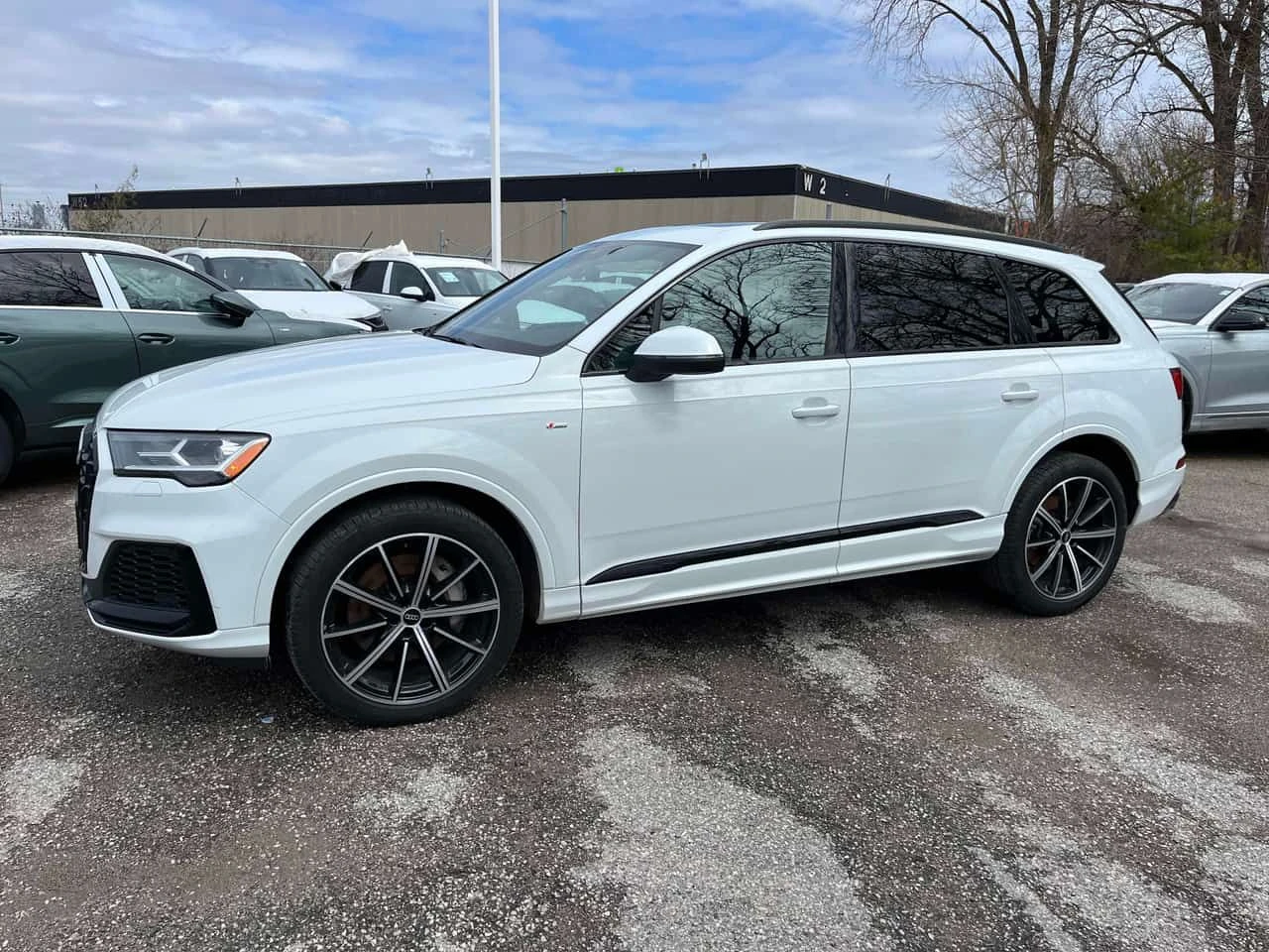 Audi Q7 Komfort/CARFAX/ПОДГРЕВ/ПАМЕТ/ПАНОРАМА/КЛИП, снимка 3 - Автомобили и джипове - 54240151