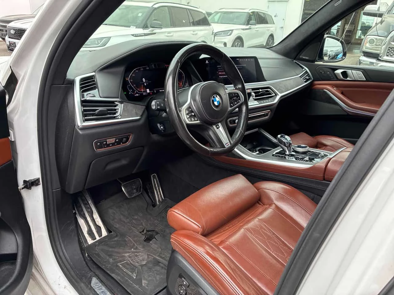 BMW X7 xDrive40i/ОБДУХВАНЕ/ПАНОРАМА/ДИСТРОНИК/360, снимка 7 - Автомобили и джипове - 54487528