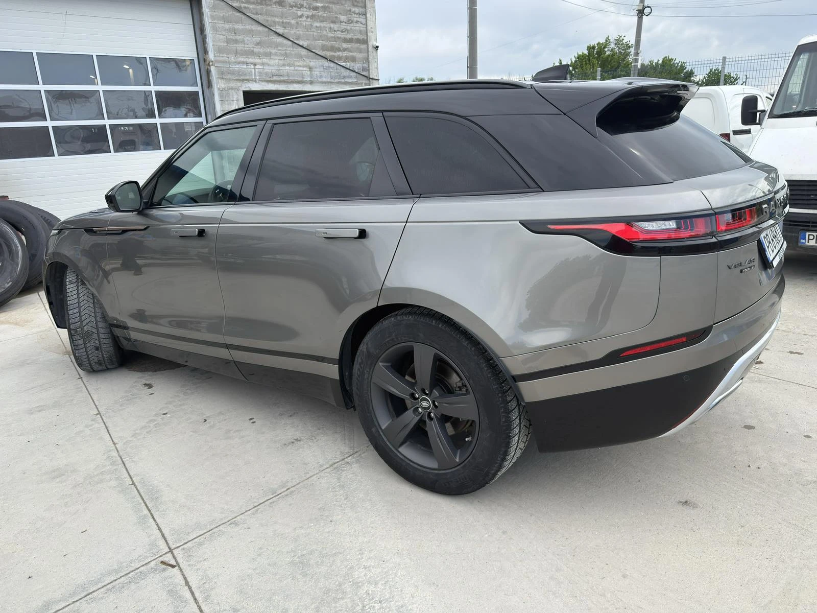 Land Rover Range Rover Velar R-DYNAMIC S 2.0 I4 300 PS, снимка 6 - Автомобили и джипове - 55007505