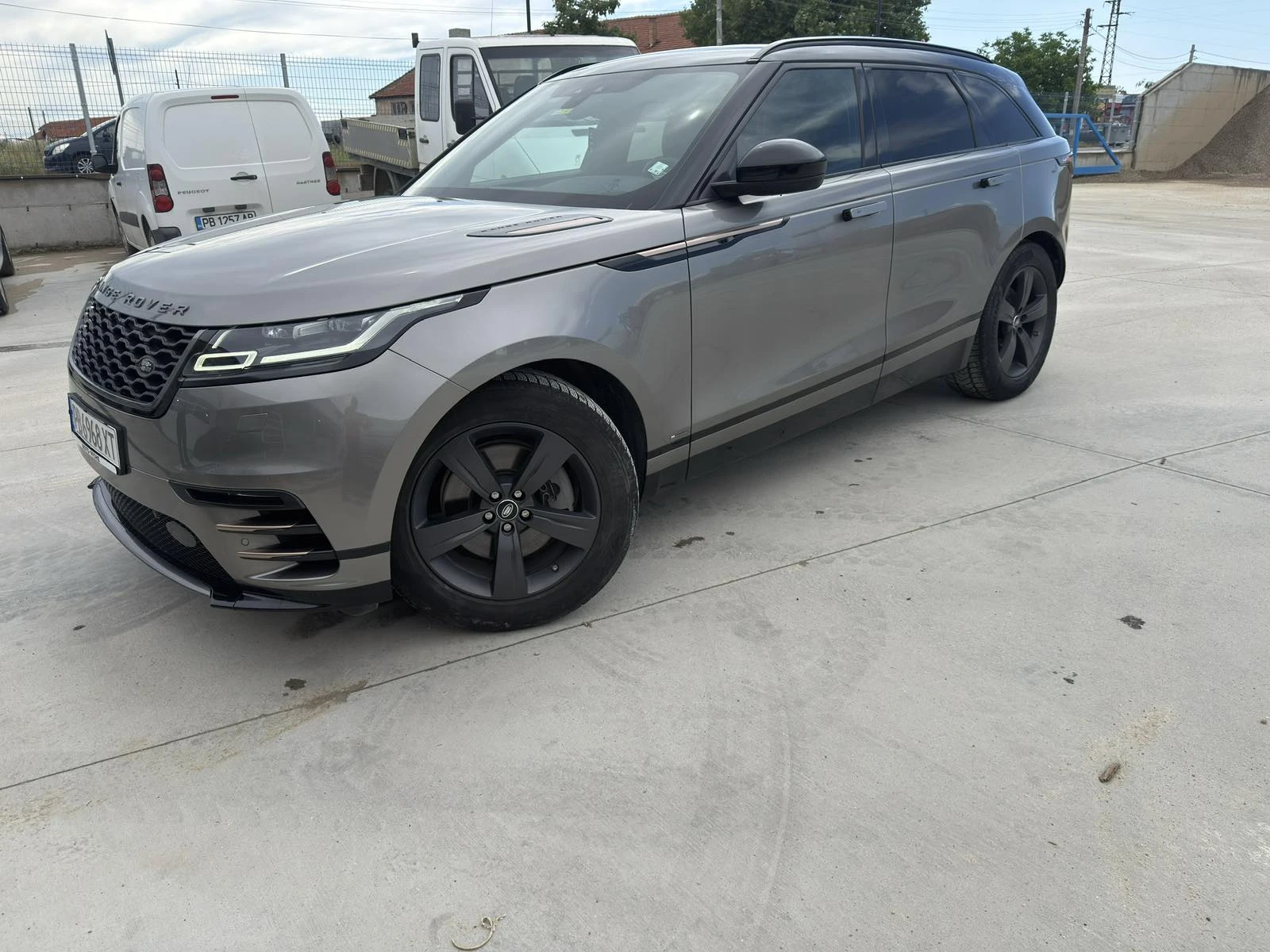 Land Rover Range Rover Velar R-DYNAMIC S 2.0 I4 300 PS