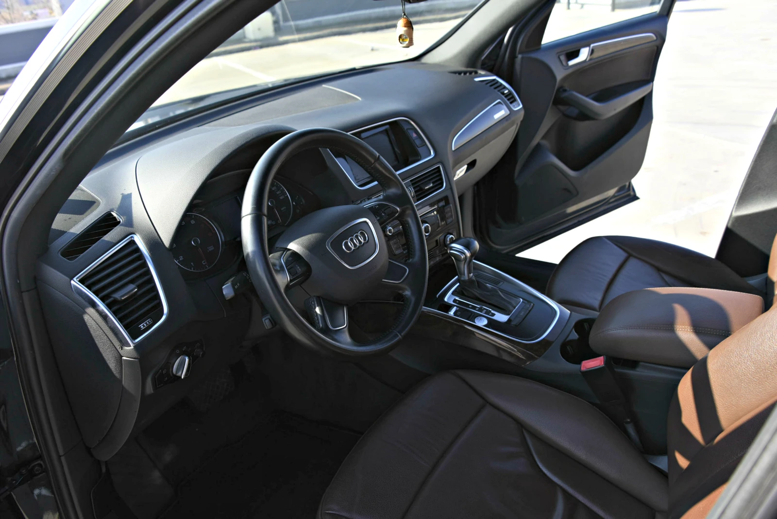 Audi Q5 2.0TFSI * FACELIFT * PREMIUM+ , снимка 7 - Автомобили и джипове - 55011411