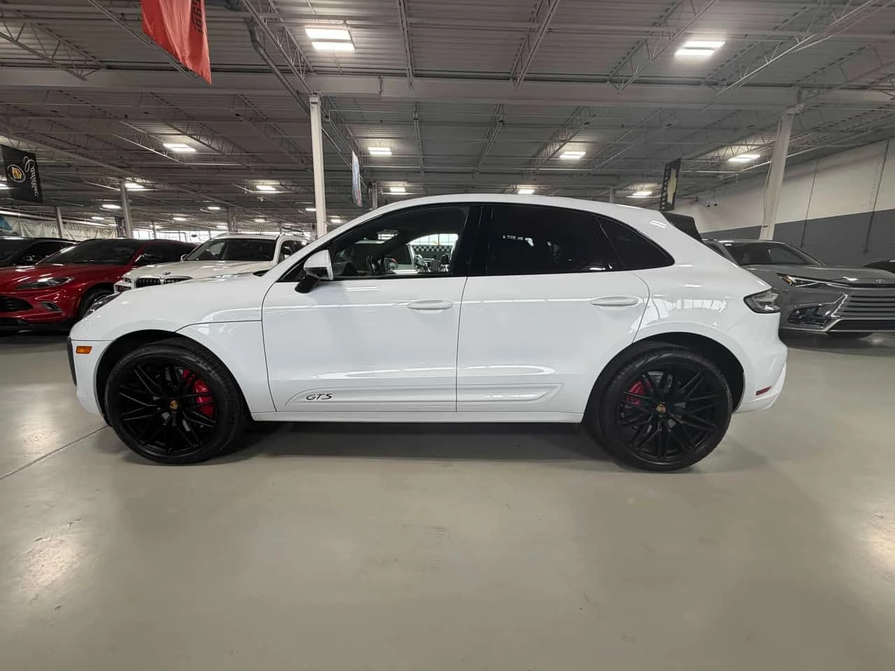 Porsche Macan * GTS * АВТОКРЕДИТ БЕЗ ПЪРВОНАЧАЛНА ВНОСКА* , снимка 2 - Автомобили и джипове - 55332144