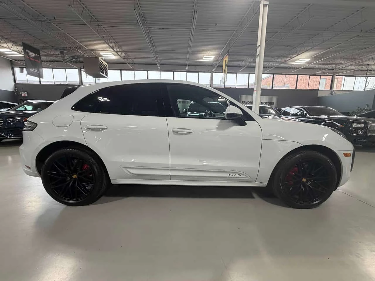 Porsche Macan * GTS * АВТОКРЕДИТ БЕЗ ПЪРВОНАЧАЛНА ВНОСКА* , снимка 3 - Автомобили и джипове - 55332144