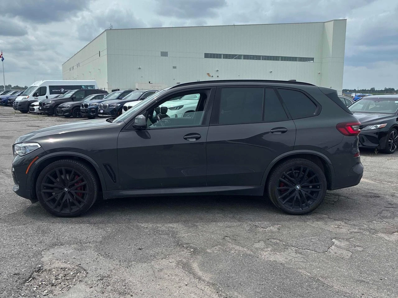 BMW X5 40i* AIR* Distronic* Обдух* 360* H&K* HeadUp* Lase, снимка 2 - Автомобили и джипове - 55624588