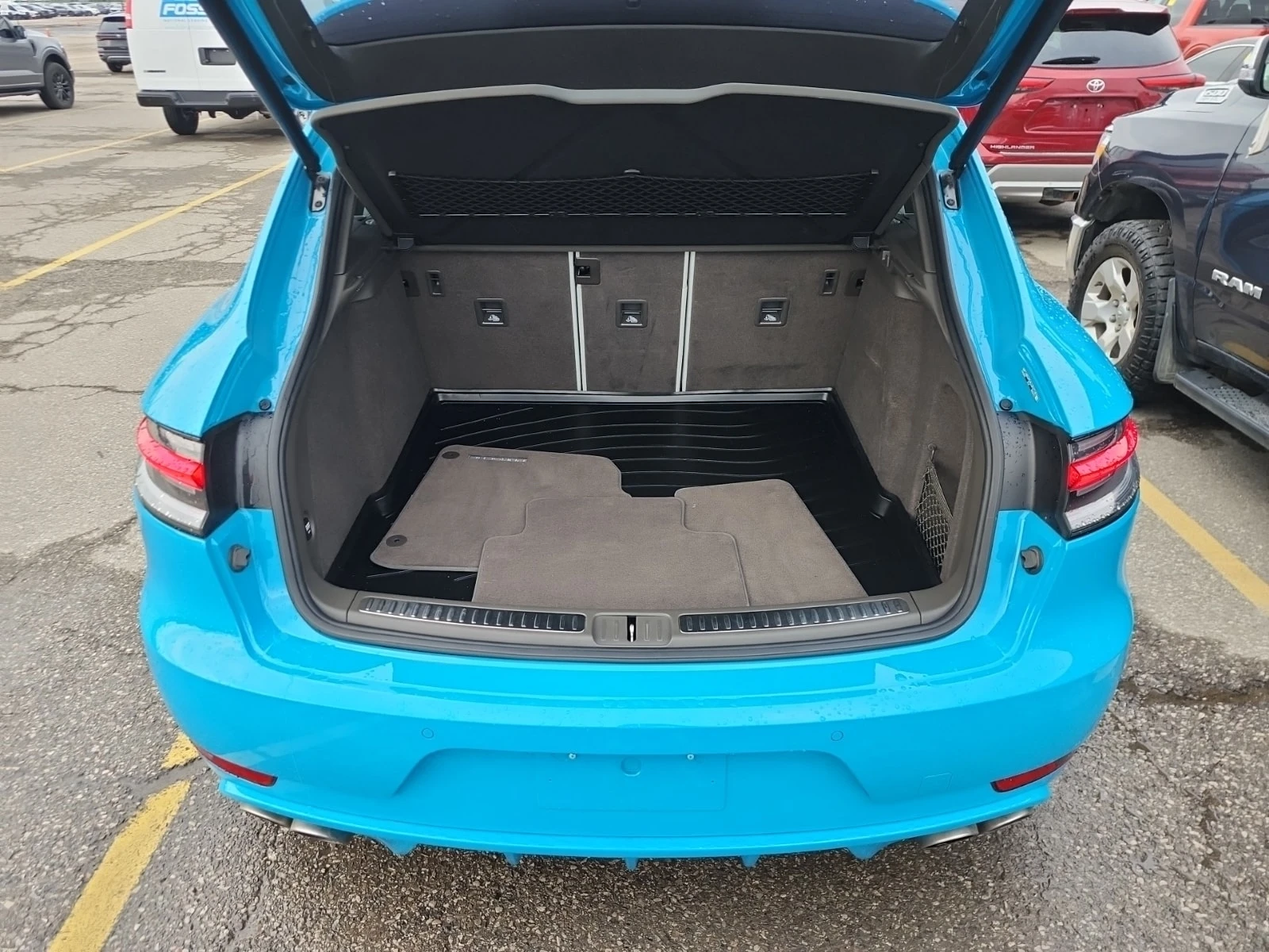 Porsche Macan  S / ОБДУХВАНЕ / BOSE / CARFAX / АВТОКРЕДИТ, снимка 14 - Автомобили и джипове - 55915220