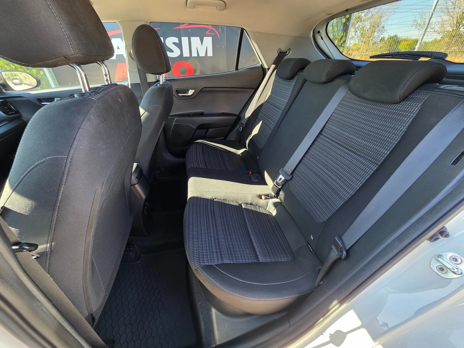 Kia Stonic 1.0 T-GDI-Automatic-120hp, снимка 13 - Автомобили и джипове - 56325037