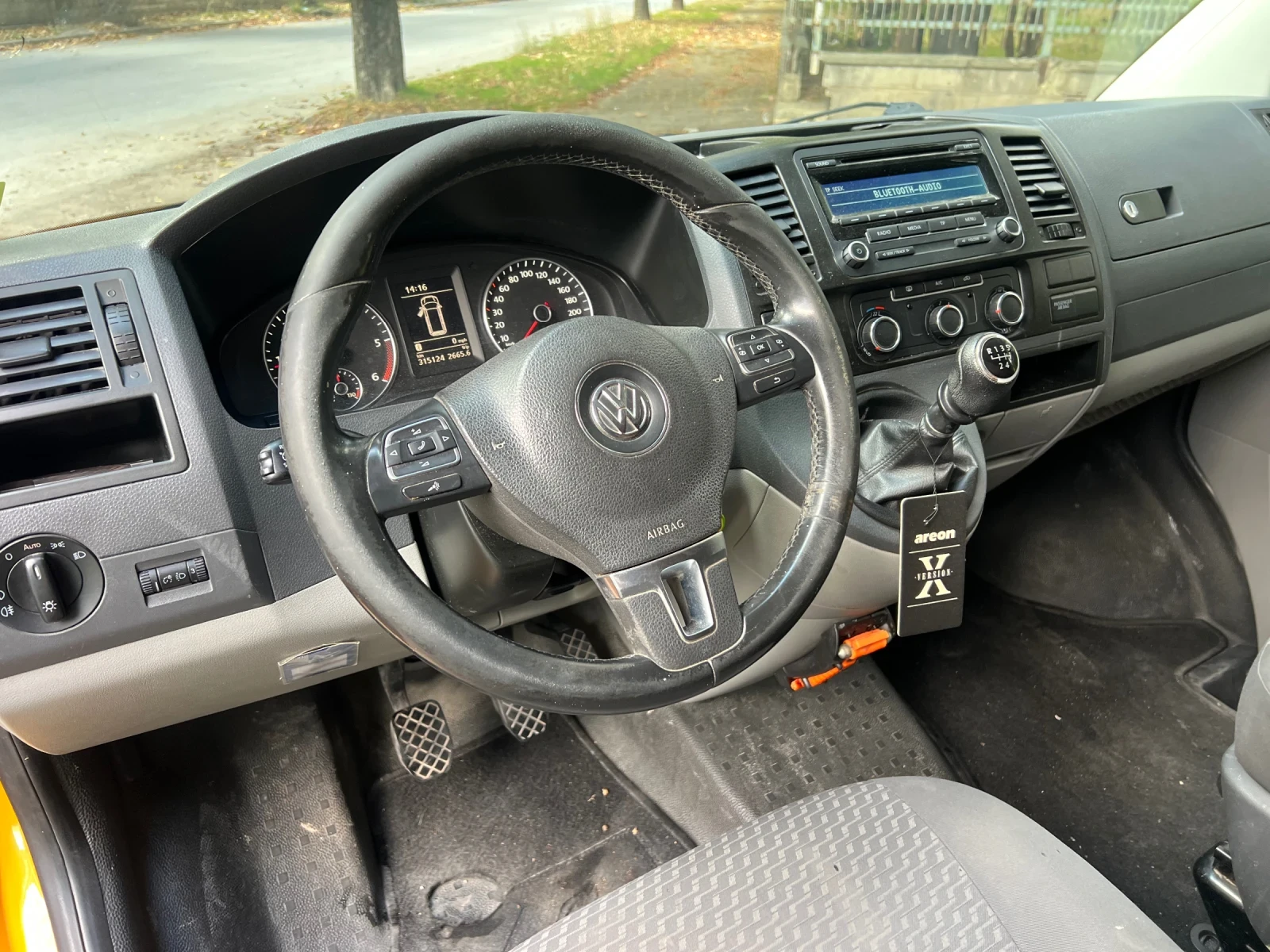 VW T5, снимка 7 - Бусове и автобуси - 56593373