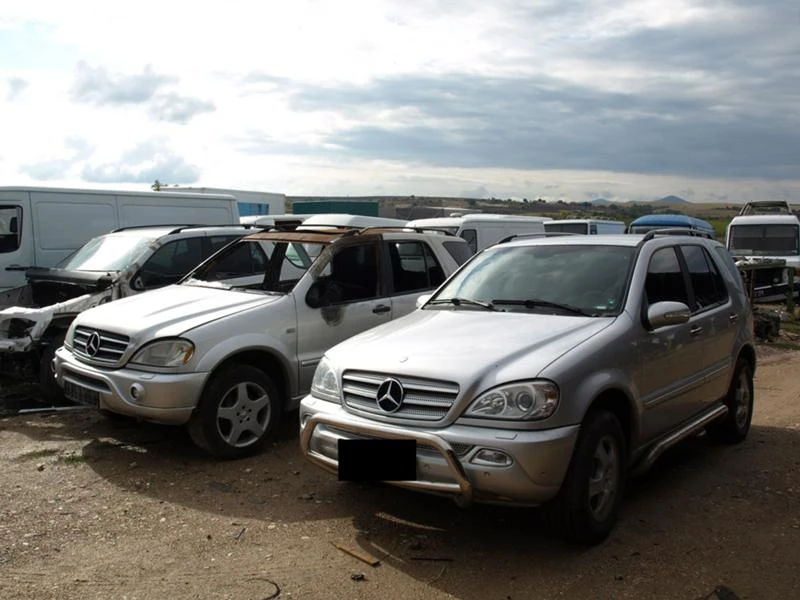 Светлини за Mercedes-Benz ML 320, снимка 1 - Части - 49502403