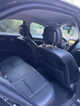Mercedes-Benz C 320, снимка 10