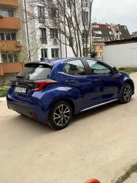Toyota Yaris  1.5 e-CVT Hybrid CHIC EXTRA MY22 | Mobile.bg    3