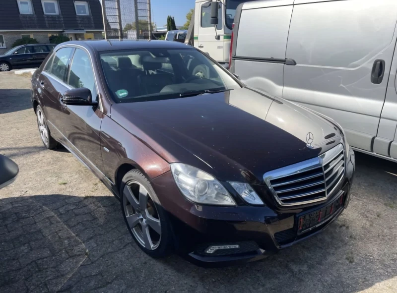 Mercedes-Benz E 350, снимка 1 - Автомобили и джипове - 47499338