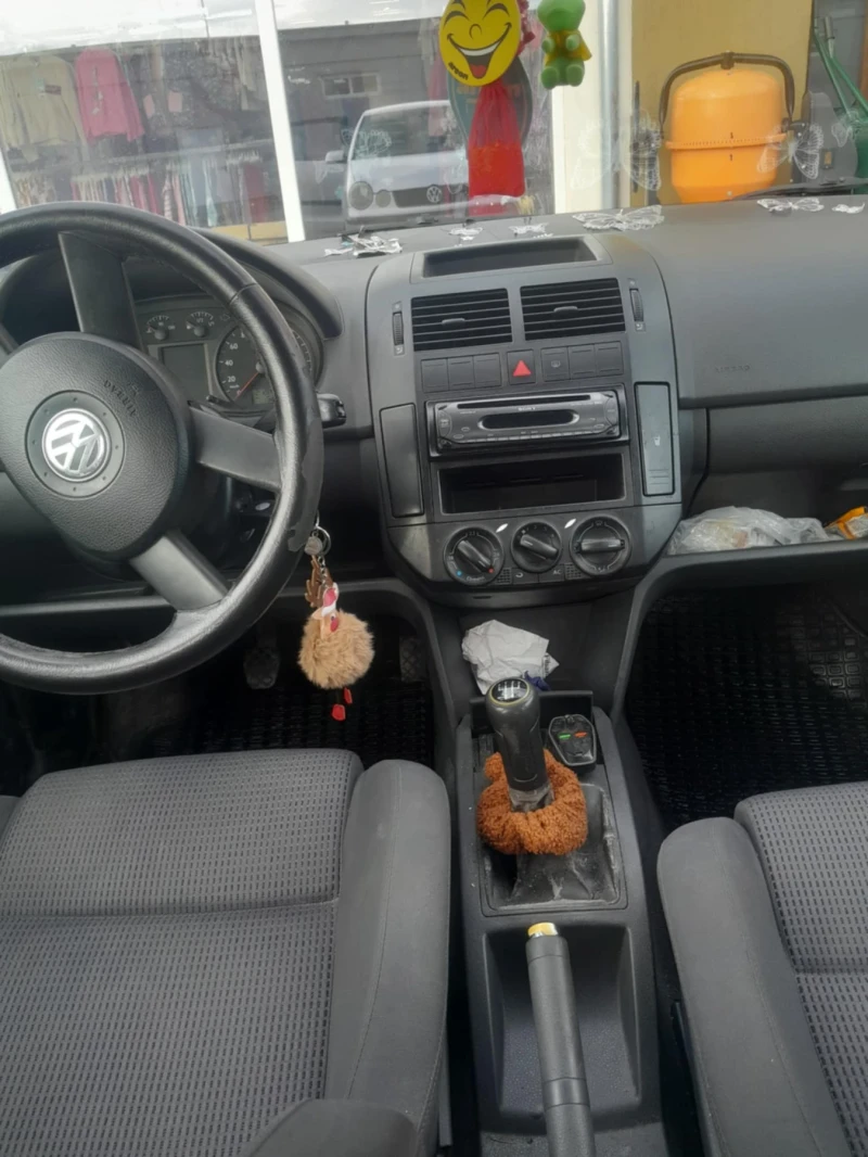 VW Polo, снимка 7 - Автомобили и джипове - 48601709