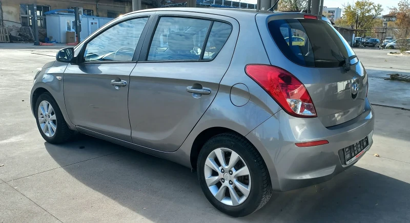 Hyundai I20 1.25i 86ps, снимка 6 - Автомобили и джипове - 49252260