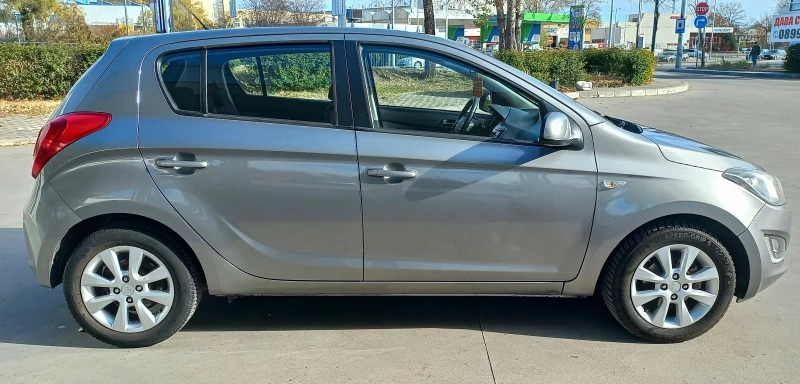 Hyundai I20 1.25i 86ps, снимка 4 - Автомобили и джипове - 49252260