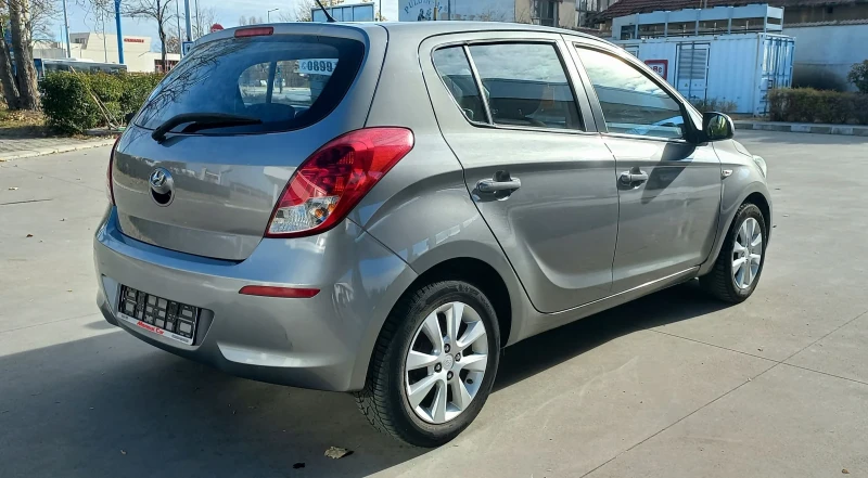 Hyundai I20 1.25i 86ps, снимка 5 - Автомобили и джипове - 49252260