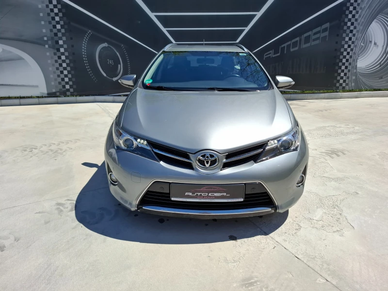 Toyota Auris  Touring Sports 1.4 Turbodiesel Life+ , снимка 2 - Автомобили и джипове - 50162466
