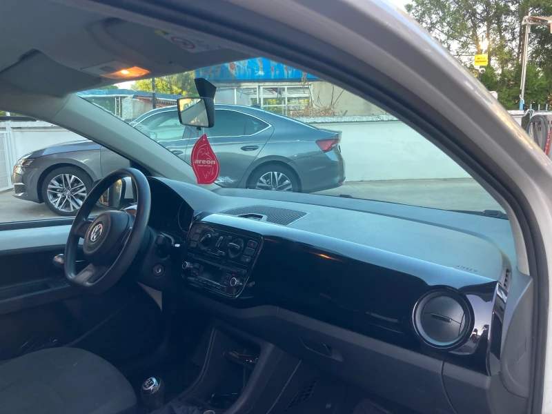 VW Up 1.0 CNG/Porsche Sofia/Сервизна история, снимка 13 - Автомобили и джипове - 51248311