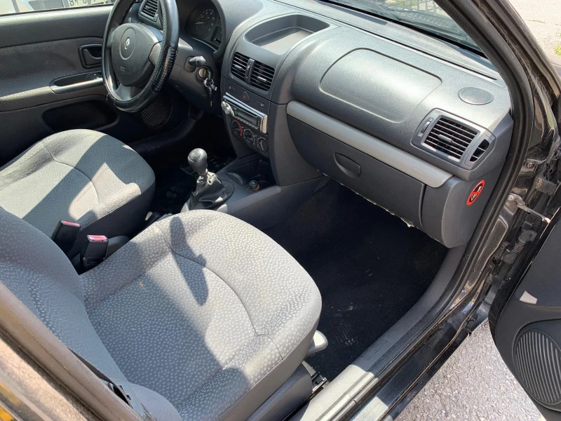 Renault Clio 1.2 Benzin КЛИМАТИК Евро 4, снимка 12 - Автомобили и джипове - 51290579