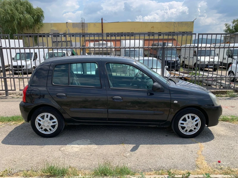 Renault Clio 1.2 Benzin КЛИМАТИК Евро 4, снимка 4 - Автомобили и джипове - 51290579