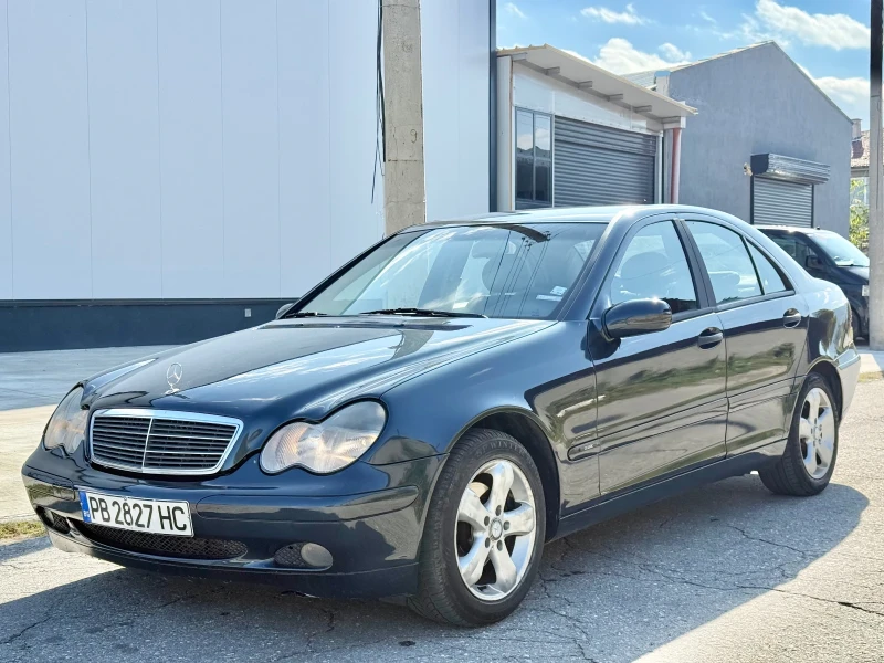 Mercedes-Benz C 220 2.2CDI 143k.c./6 скорости, снимка 4 - Автомобили и джипове - 52152737