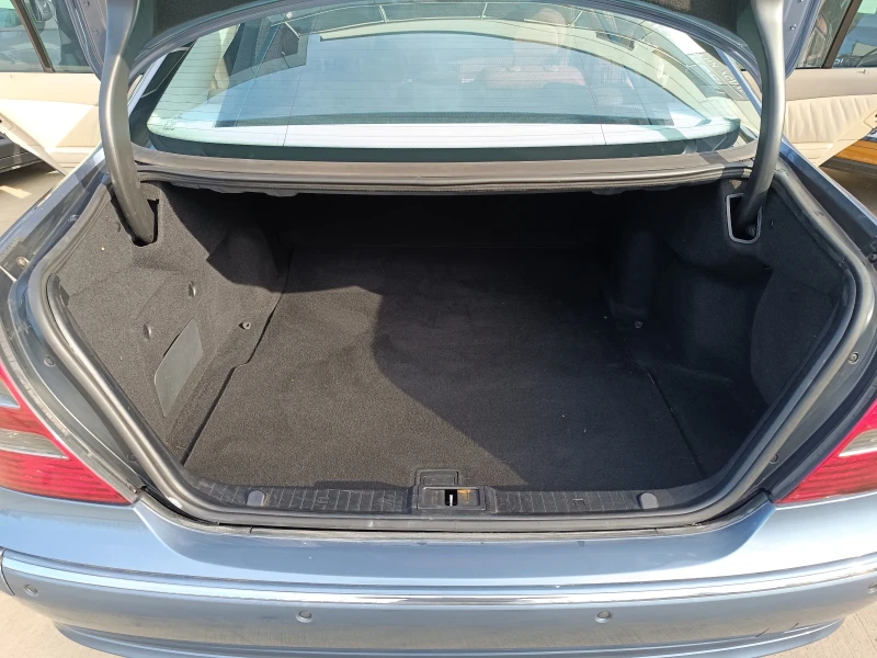 Mercedes-Benz E 270 Avantgarde , снимка 11 - Автомобили и джипове - 52258164