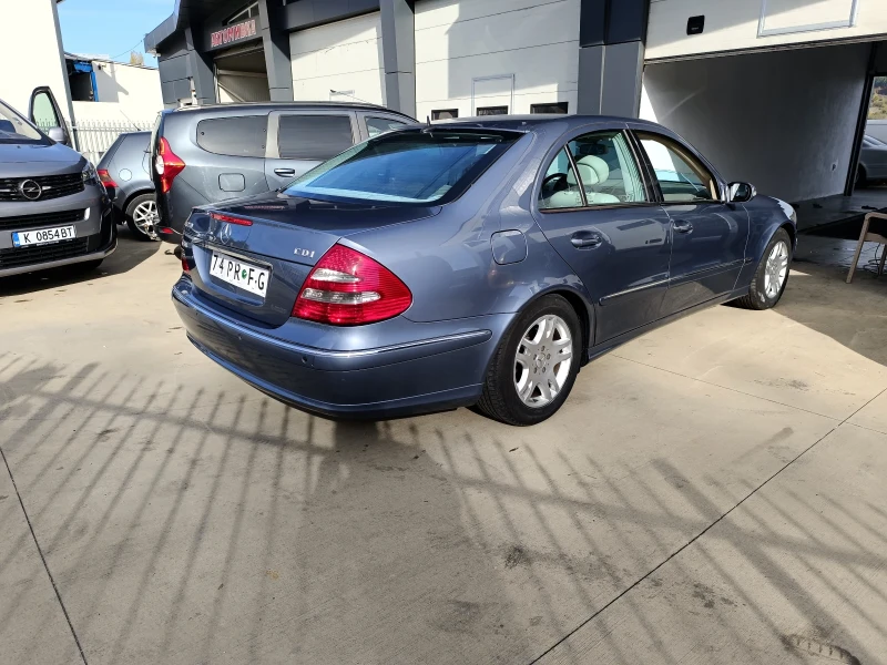 Mercedes-Benz E 270 Avantgarde , снимка 4 - Автомобили и джипове - 52258164