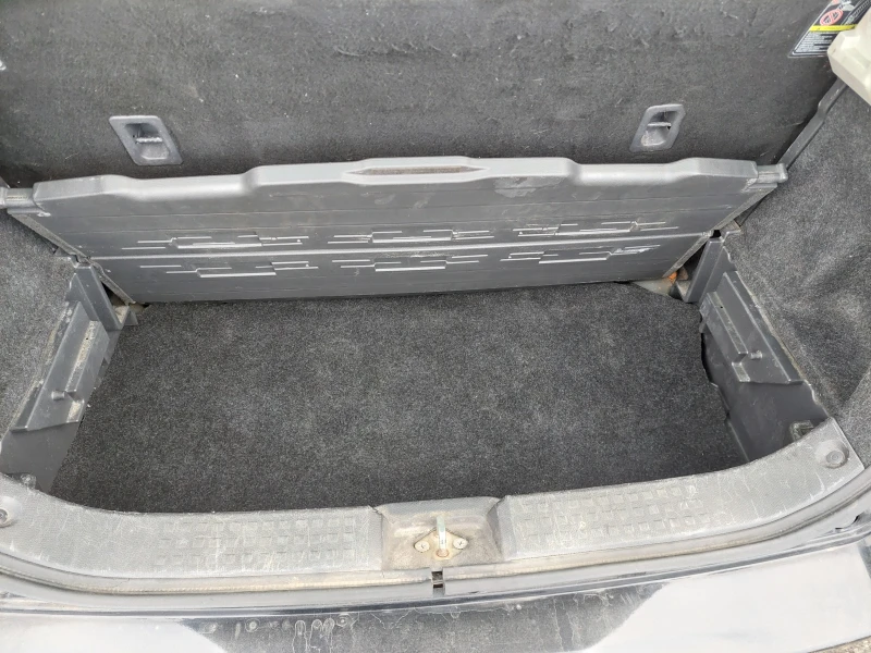 Suzuki Swift 1.6 SPORT, снимка 12 - Автомобили и джипове - 53022447