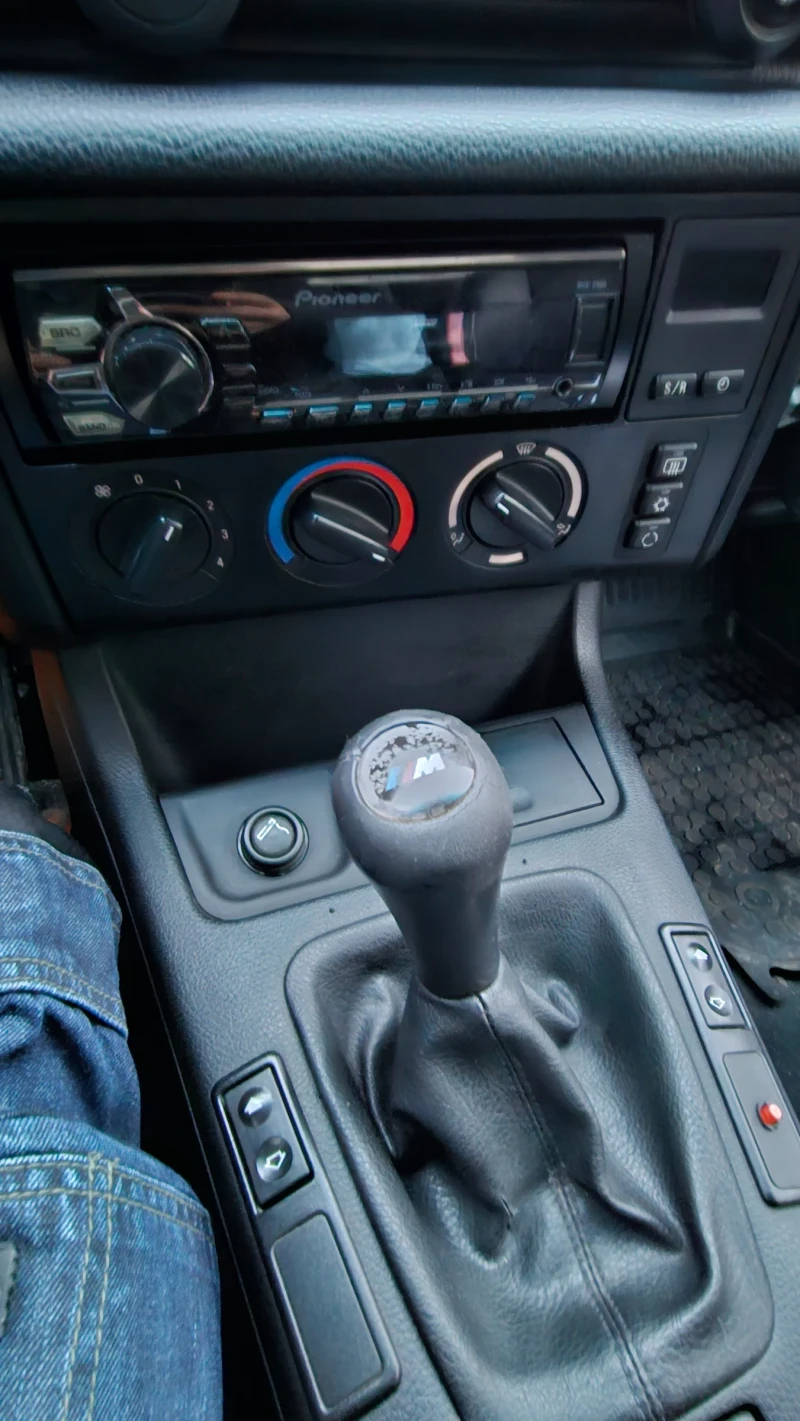 BMW 318 Е36 318ти компакт, снимка 3 - Автомобили и джипове - 53225344