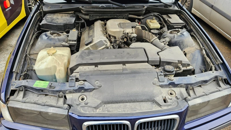 BMW 318 Е36 318ти компакт, снимка 9 - Автомобили и джипове - 53225344