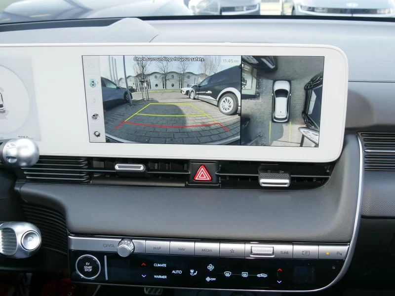 Hyundai Ioniq 5 UNIQ/325HP/4WD/PANO/CAM/MEMO/HUD/LED/CPLAY/737g, снимка 7 - Автомобили и джипове - 53287005