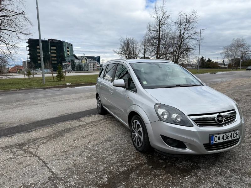 Opel Zafira 1.8 бензин, снимка 2 - Автомобили и джипове - 53401279