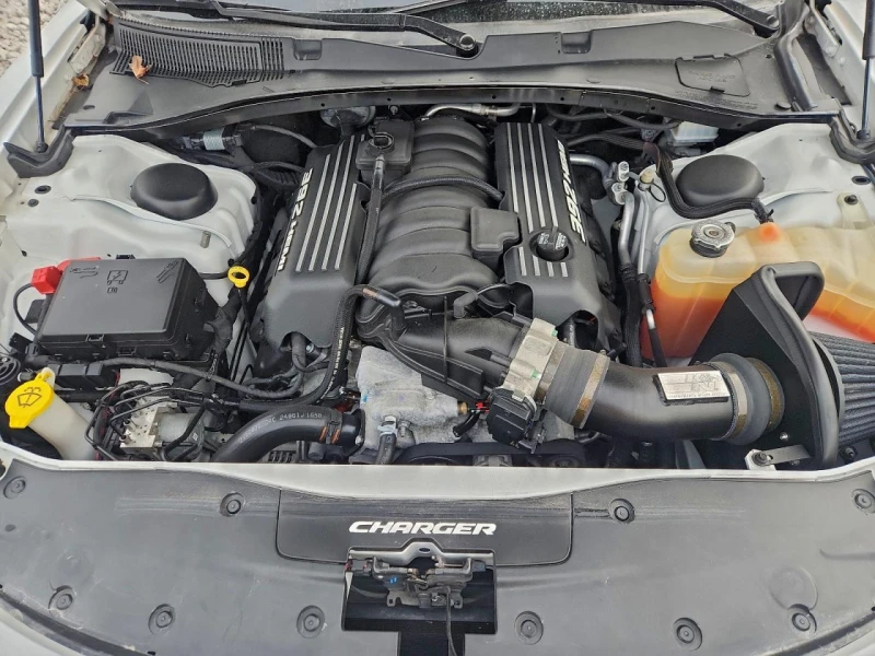 Dodge Charger Srt 392, снимка 11 - Автомобили и джипове - 53556394