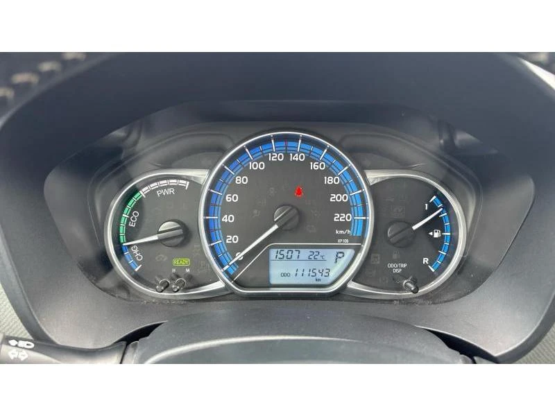 Toyota Yaris 1.5HSD CHIC, снимка 14 - Автомобили и джипове - 55022816