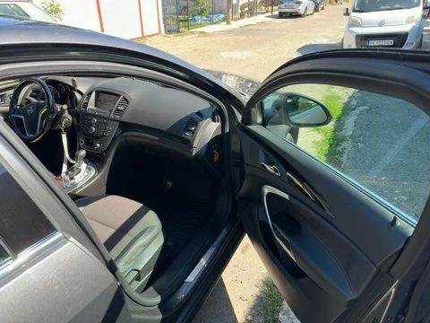 Opel Insignia, снимка 6 - Автомобили и джипове - 55192116