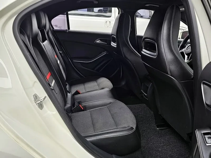 Mercedes-Benz A 200 CDI STYLE, снимка 12 - Автомобили и джипове - 55719519