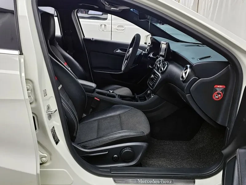 Mercedes-Benz A 200 CDI STYLE, снимка 11 - Автомобили и джипове - 55719519