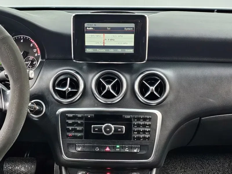 Mercedes-Benz A 200 CDI STYLE, снимка 15 - Автомобили и джипове - 55719519