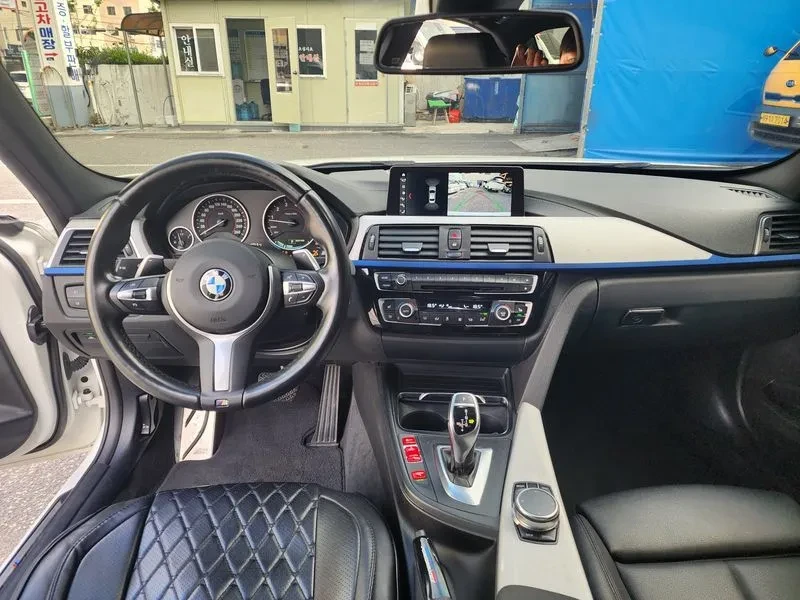BMW 320 i - САМО 30% АВАНС, снимка 9 - Автомобили и джипове - 56304453