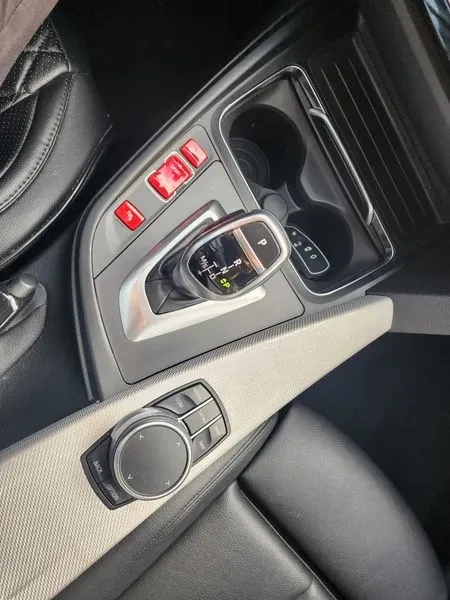 BMW 320 i - САМО 30% АВАНС, снимка 14 - Автомобили и джипове - 56304453