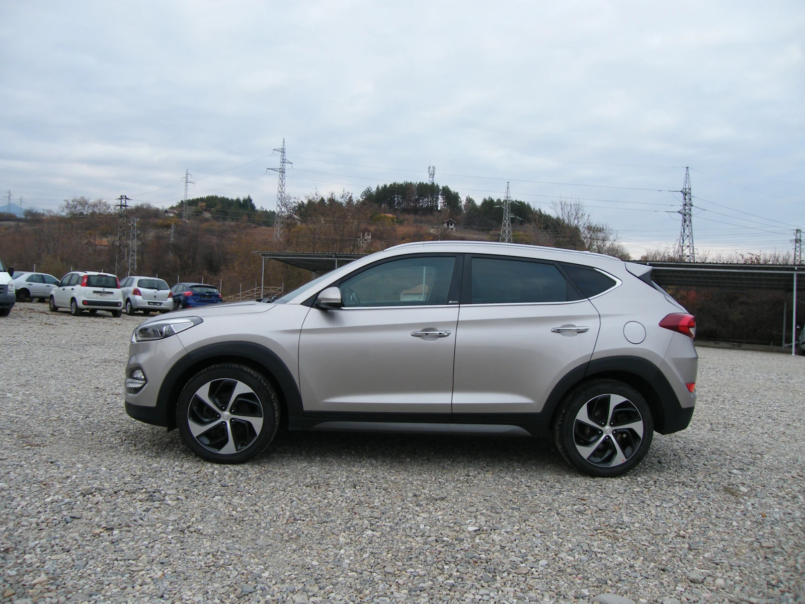 Hyundai Tucson 1.7CRDI 141k.s. EURO 6B - изображение 6