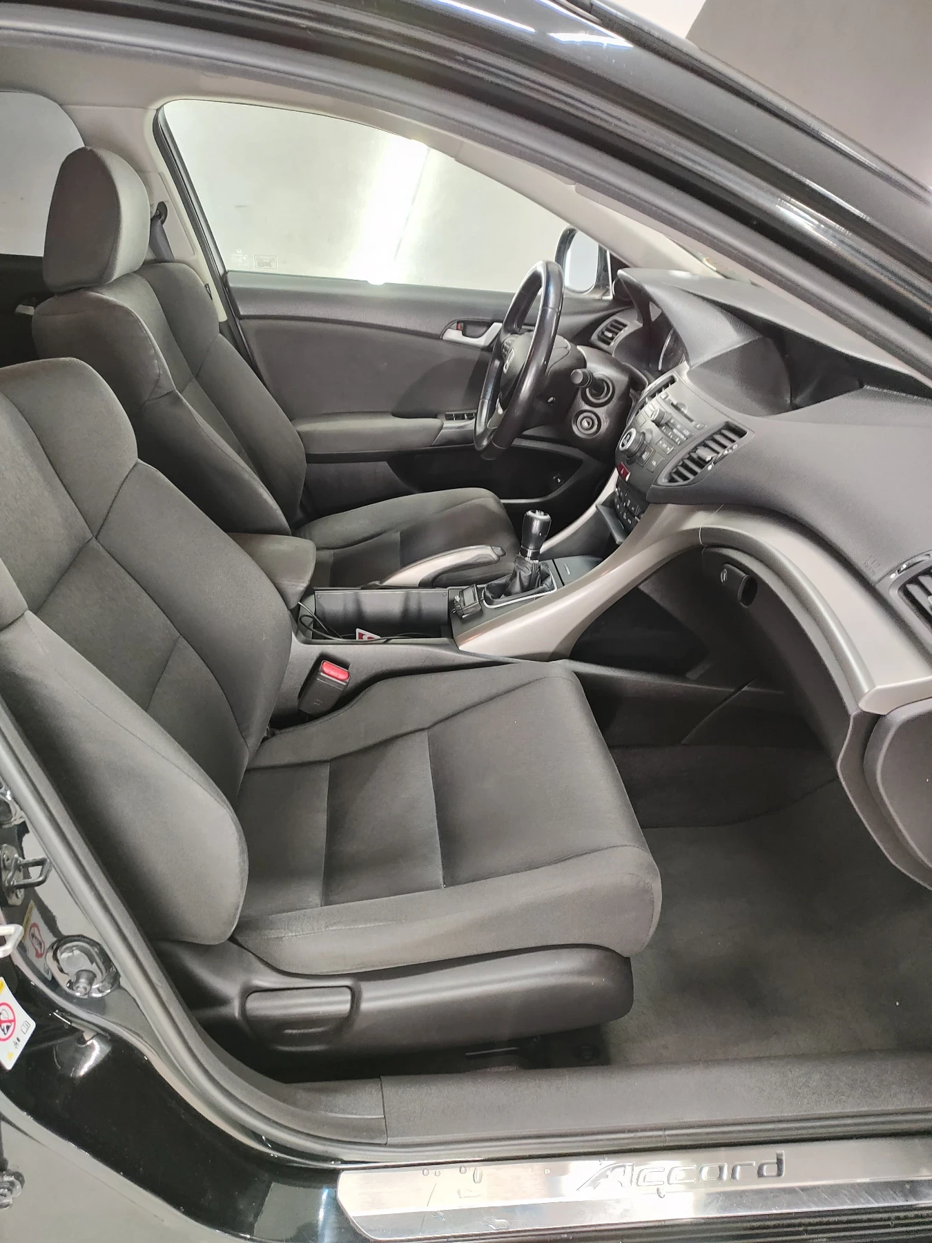 Honda Accord 2.0 156кс - изображение 10