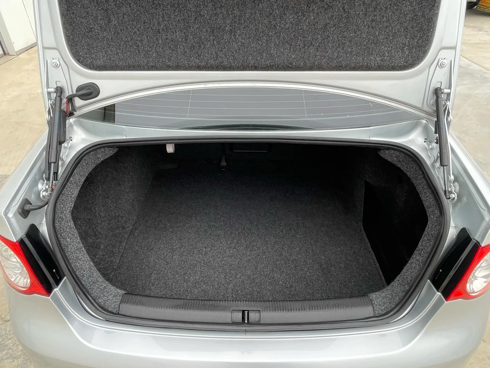 VW Jetta 1.9tdi 105k.c * Nova* UNIKAT*  | Mobile.bg   15