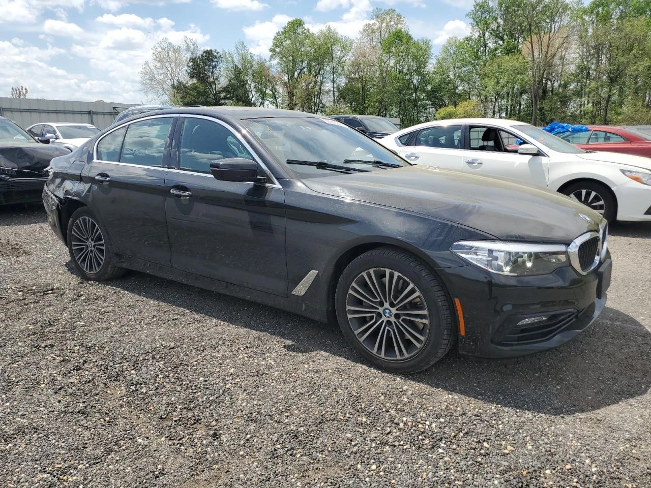 BMW 530 XDRIVE* KEYLESS* ПОДГРЕВ* LED* CARPLAY - изображение 3
