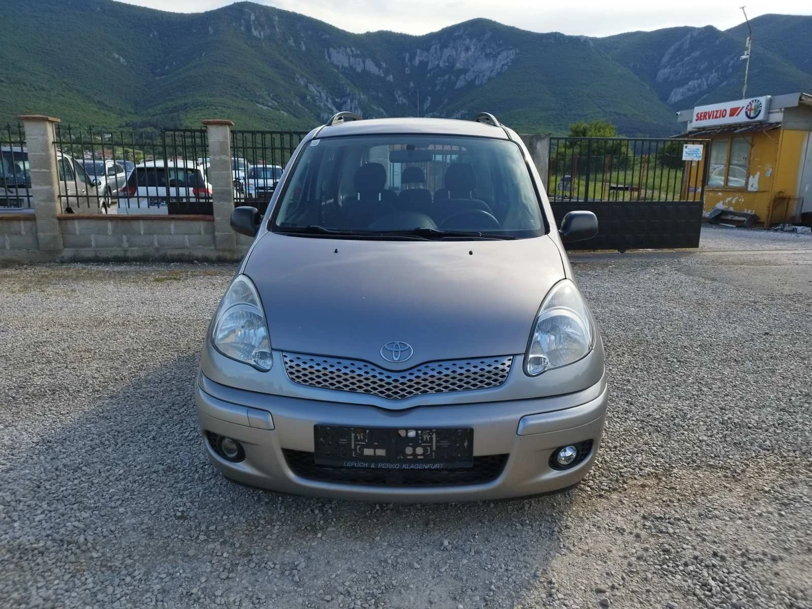Toyota Yaris verso 1.4 D4D  - изображение 2