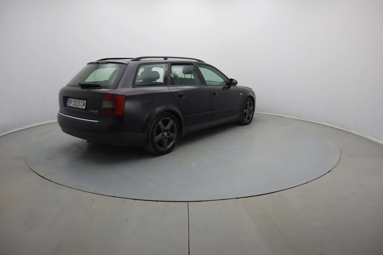 Audi A4 2.5 TDI 4X4 - изображение 6